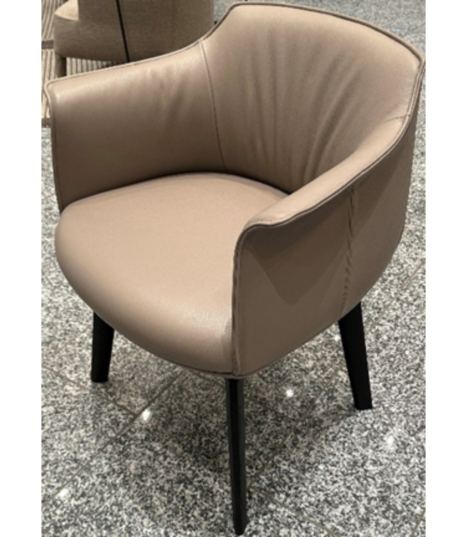 Poltrona Frau Archibald Swirl spisebordsstol