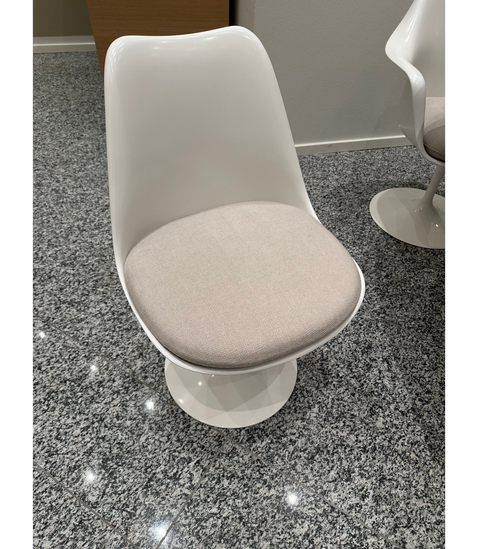 Knoll SAARINEN TULIP CHAIR spisebordsstol